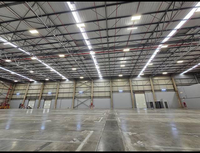 3,280M² WAREHOUSE TO LET IN LINBRO PARK